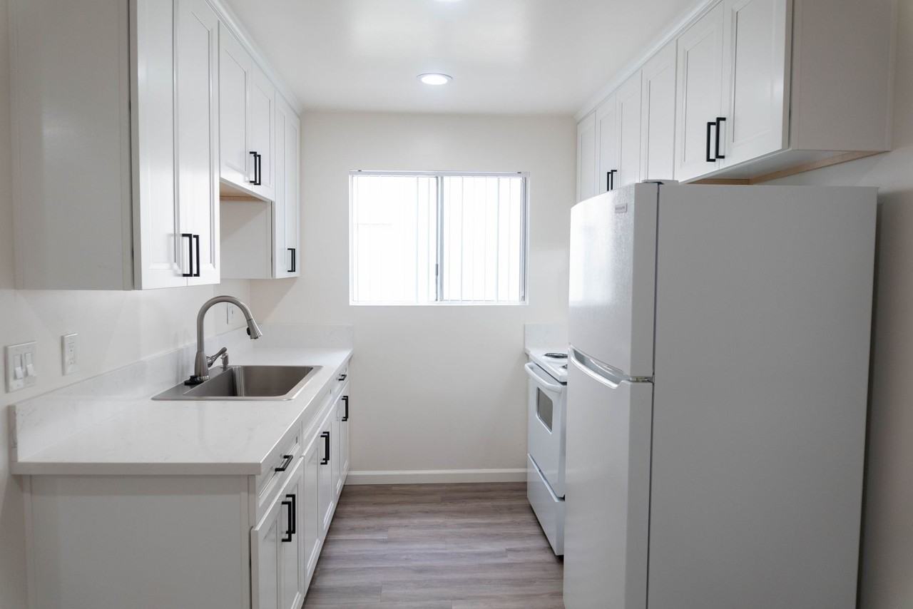 Orange Glen - Photo 5 of 22