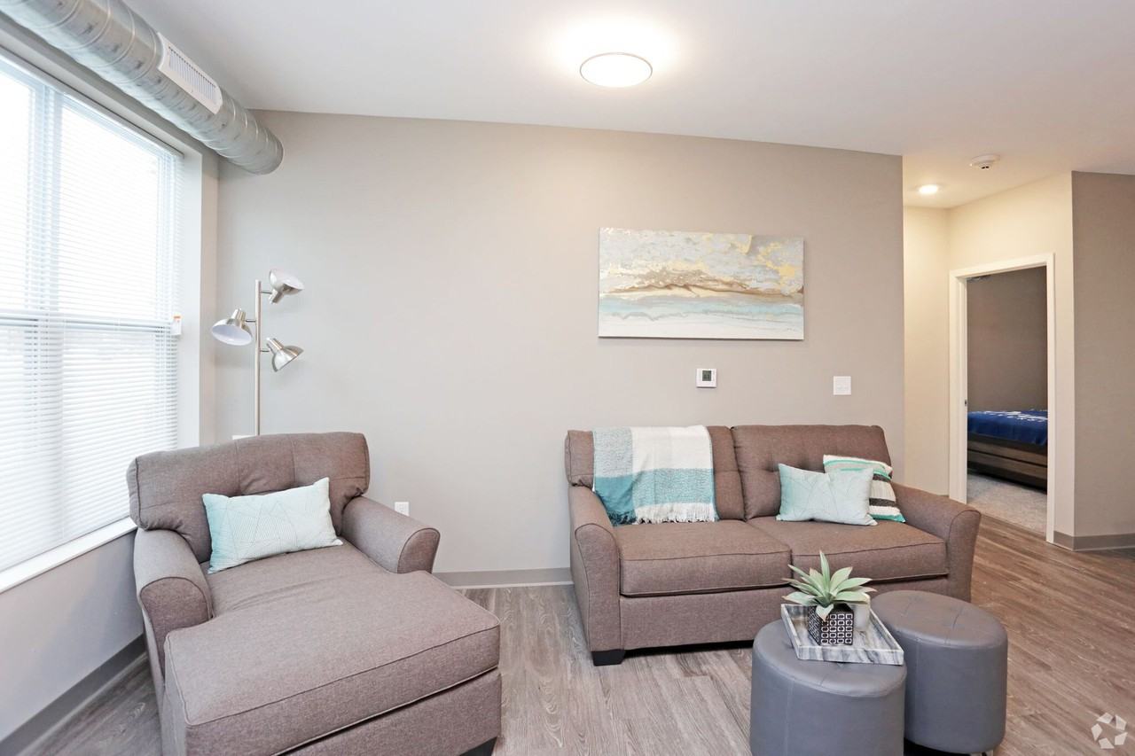 Forest Avenue Village - Photo 3 of 9