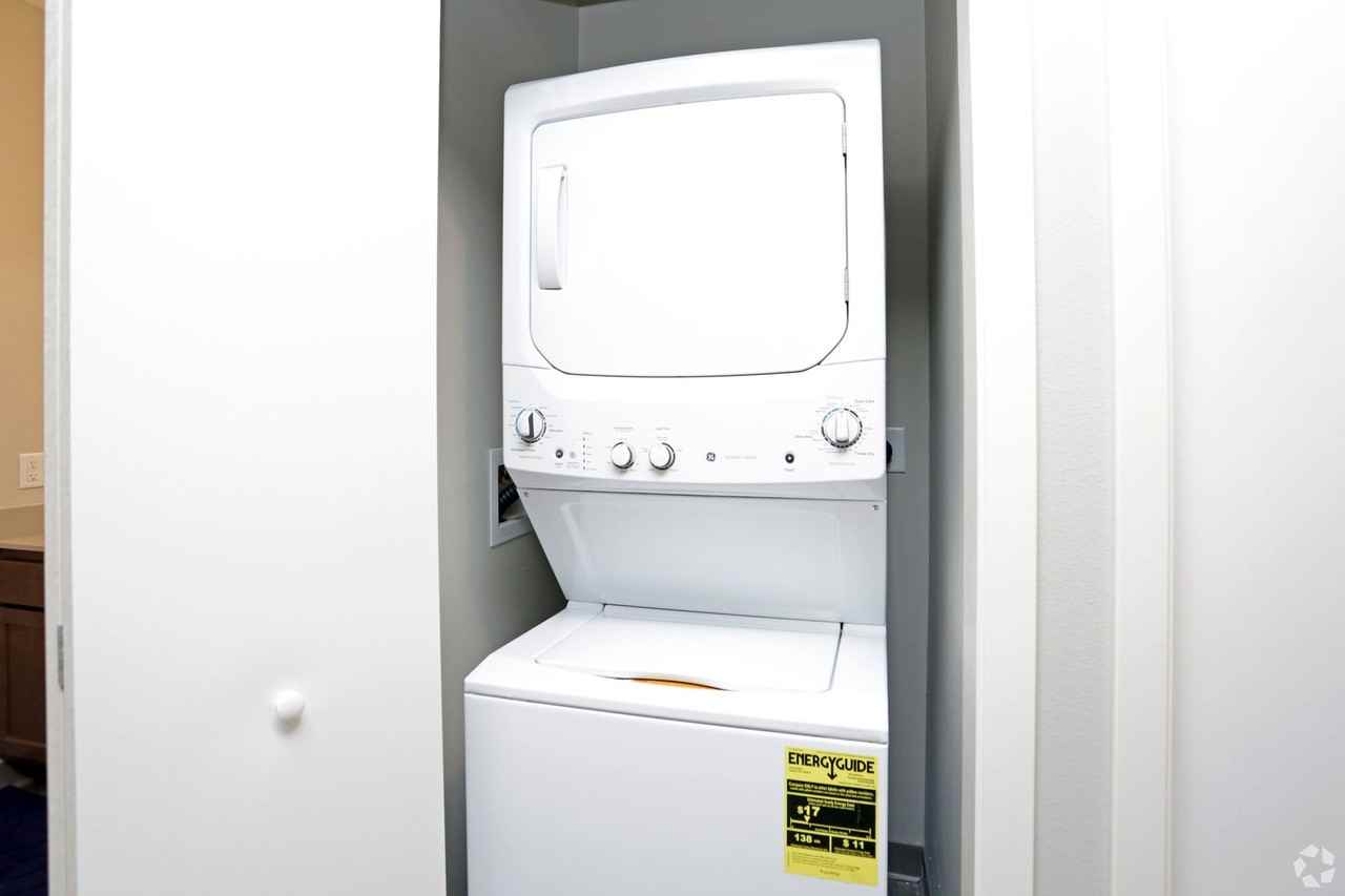 Forest Avenue Village - Photo 5 of 9