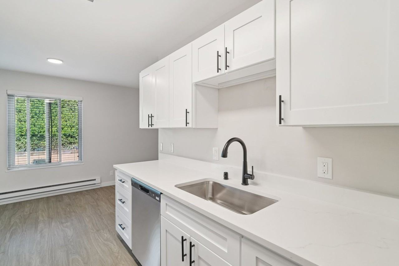 Nordic Manor - Photo 2 of 26