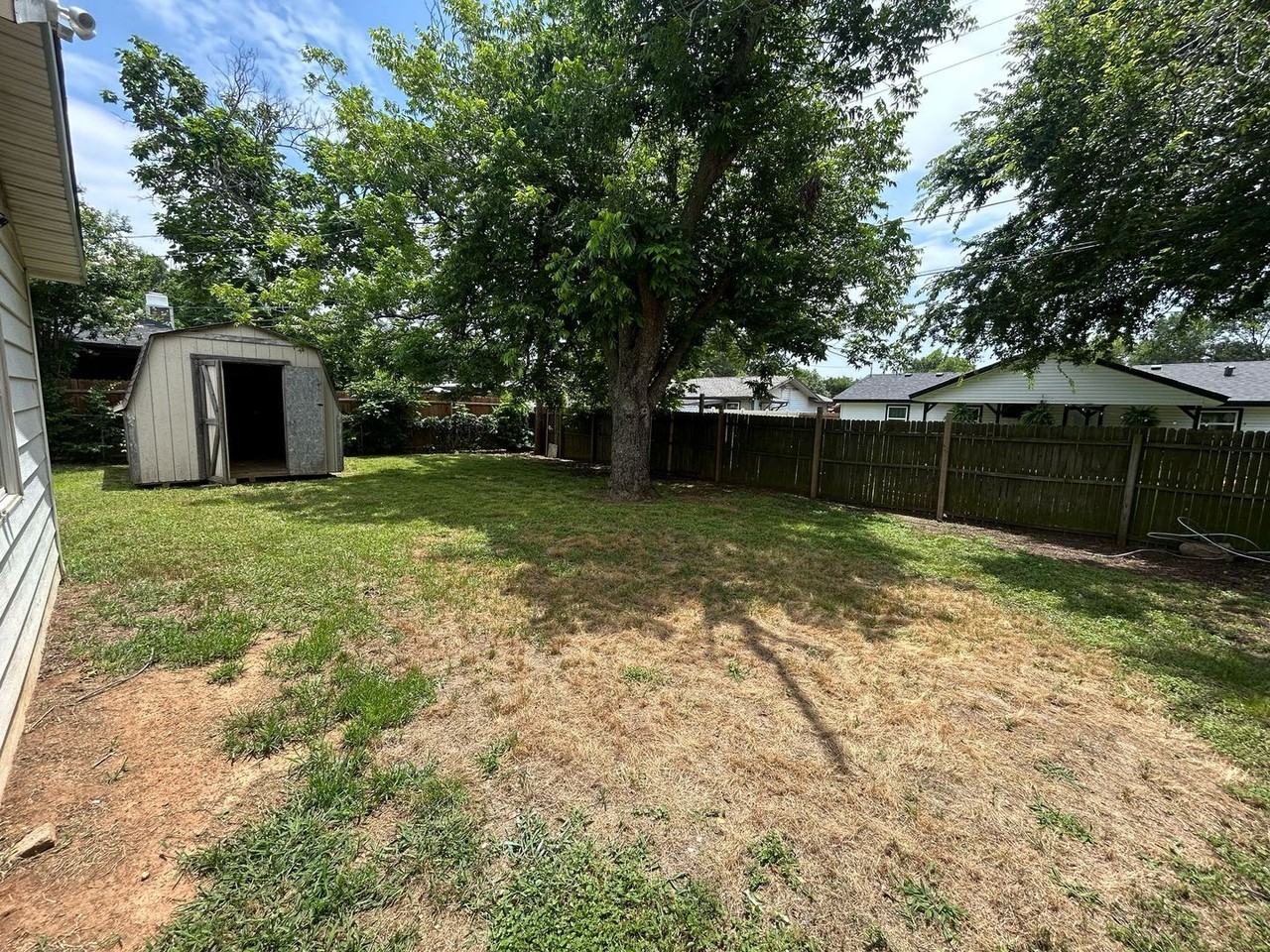 1818 Anderson St - Photo 4 of 17