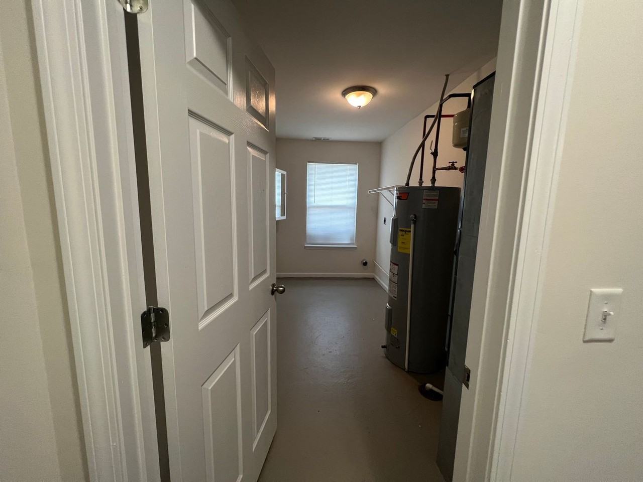 180 Bogart Blvd - Photo 2 of 11