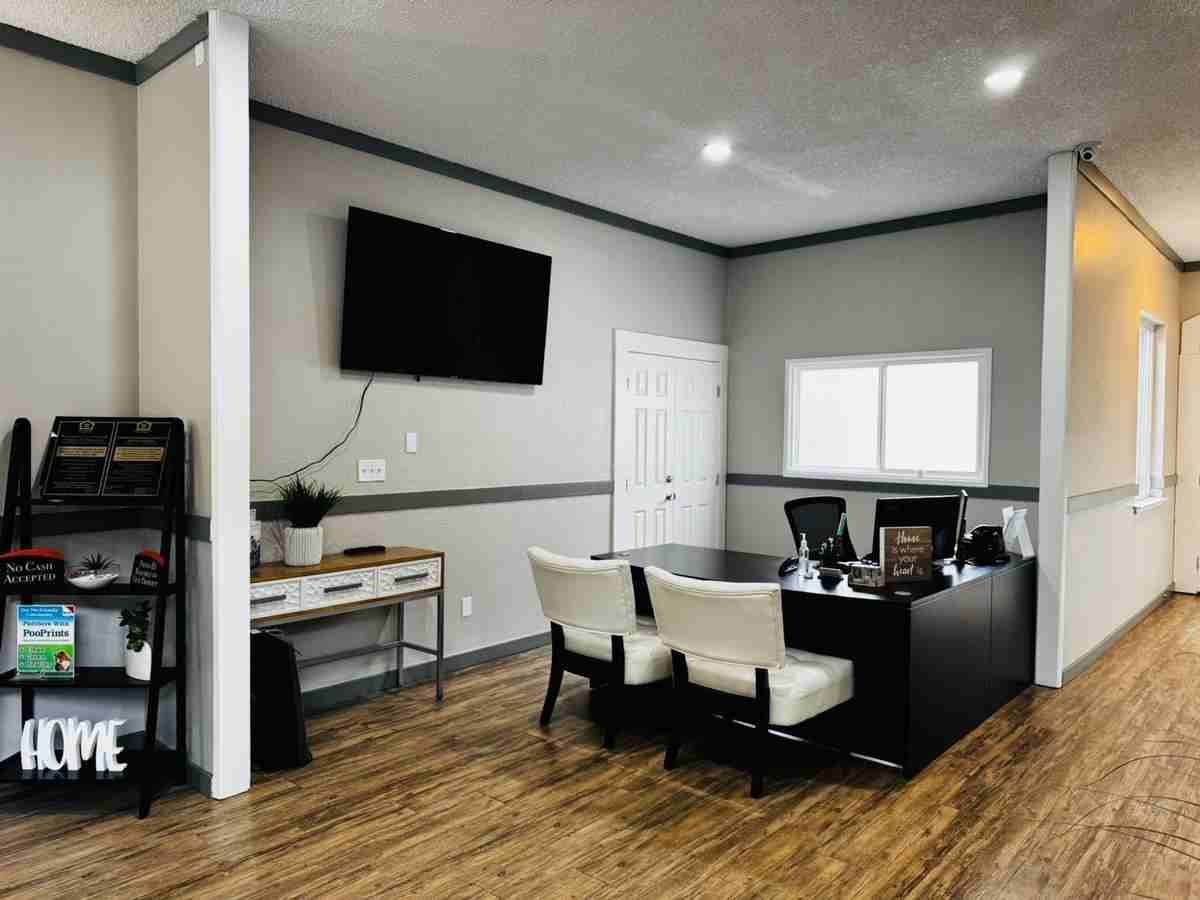 3800 14th Ave Se - Photo 6 of 38