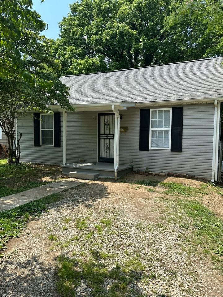 4033 Ivy Ave - Photo 2 of 12