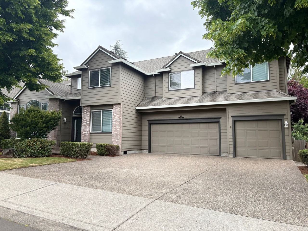 10660 Sw Edgewood Ct - Photo 2 of 40