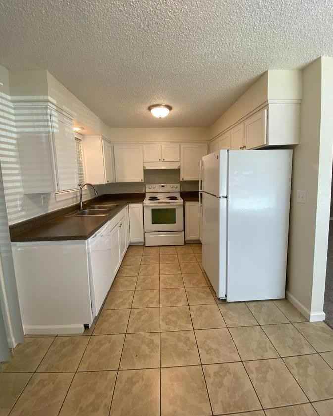 1710 Valley Ave E - Photo 3 of 9