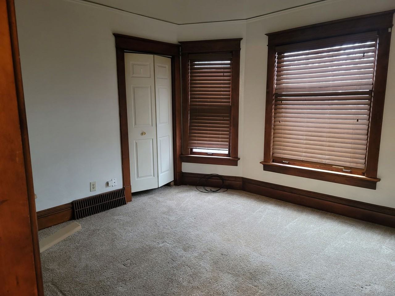 2849 S Herman St - Photo 3 of 13