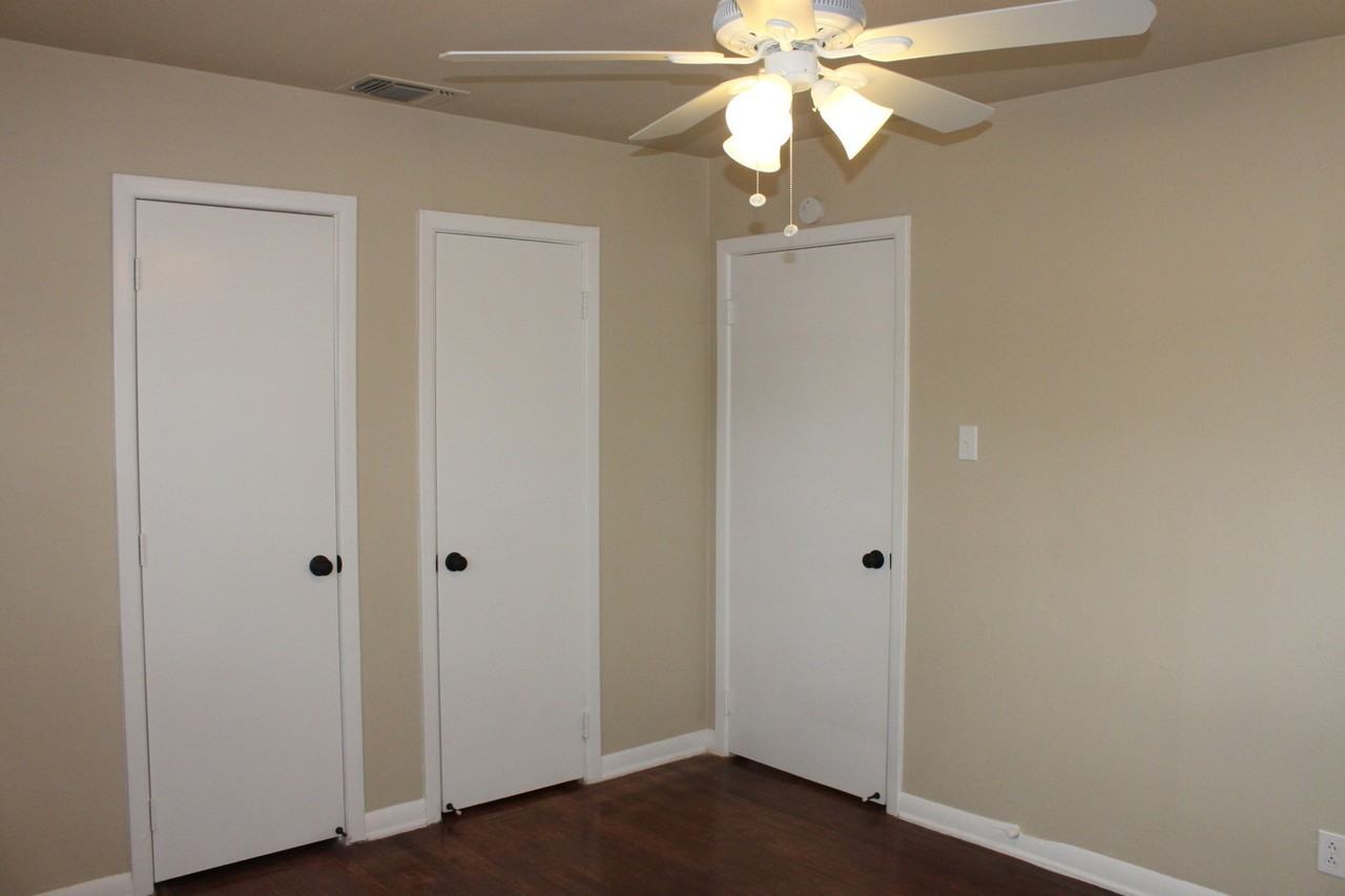 4414 45th St - Photo 6 of 28