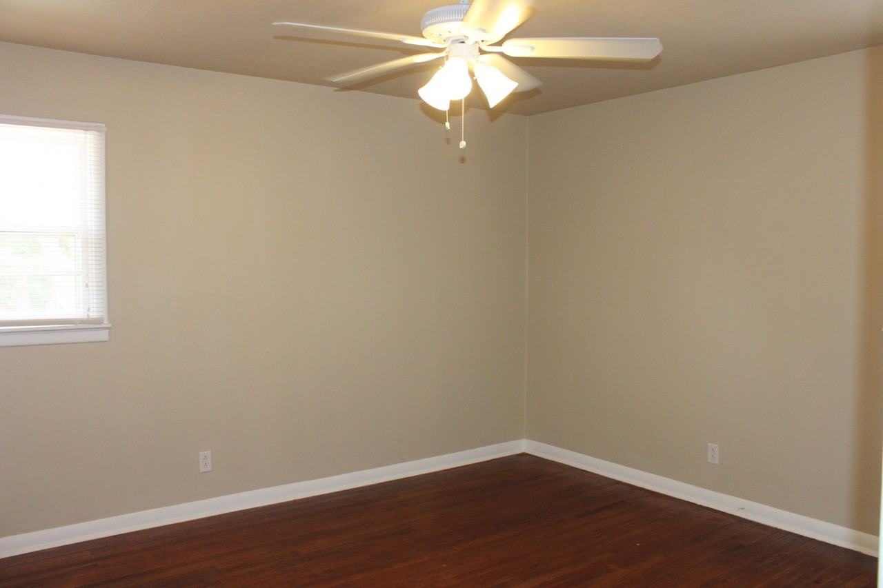 4414 45th St - Photo 7 of 28