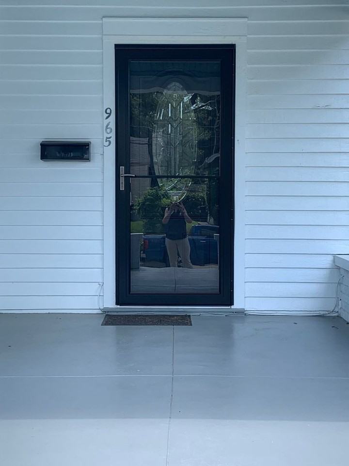 965 Vine St - Photo 2 of 18