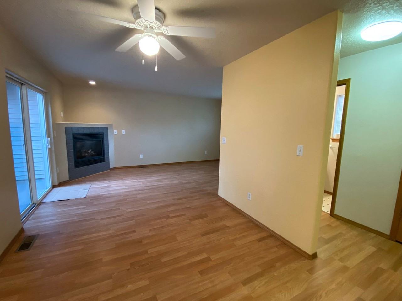 3110 Ne 81st Ave - Photo 4 of 23