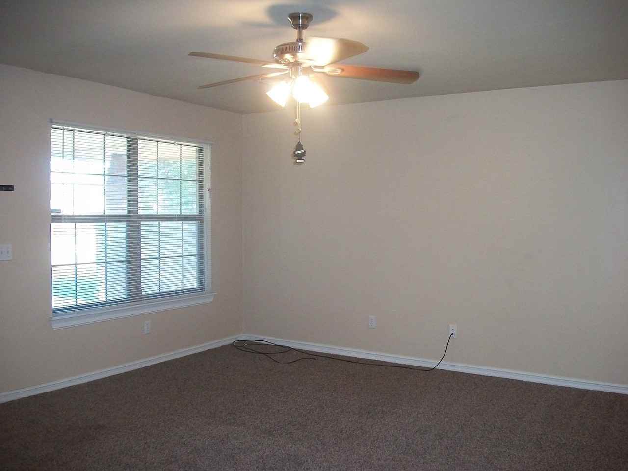 612 Nw 109th St - Photo 2 of 16