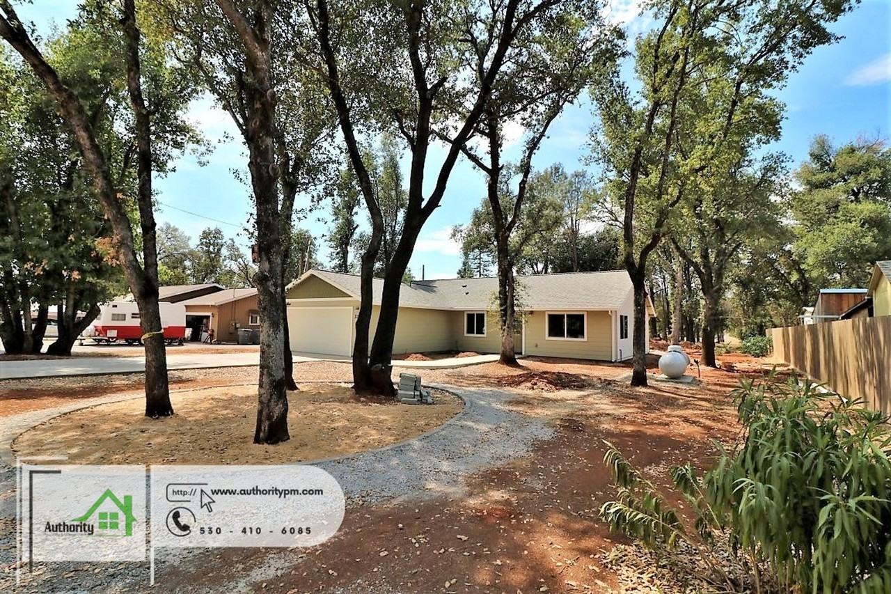 3210 Leonard St - Photo 3 of 22