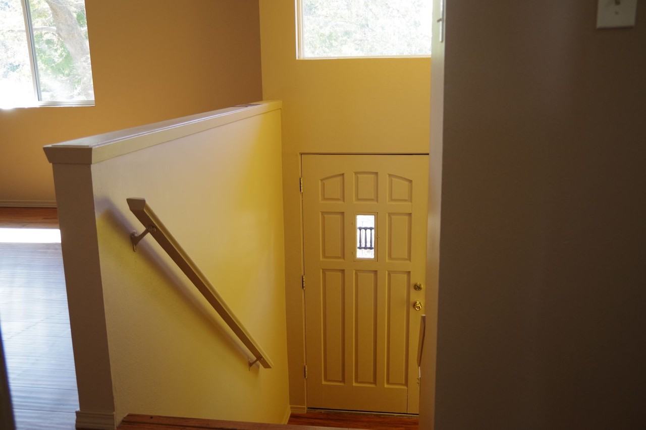 2816 S Malibu Rd - Photo 3 of 28