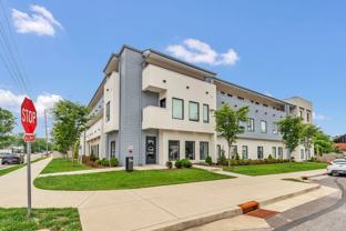 Modern 1 Bedroom/ 1 Bath Apartment, minutes to Downtown and Germantown, Washer/Dryer, Off Street Parking - Photo 1 of 1