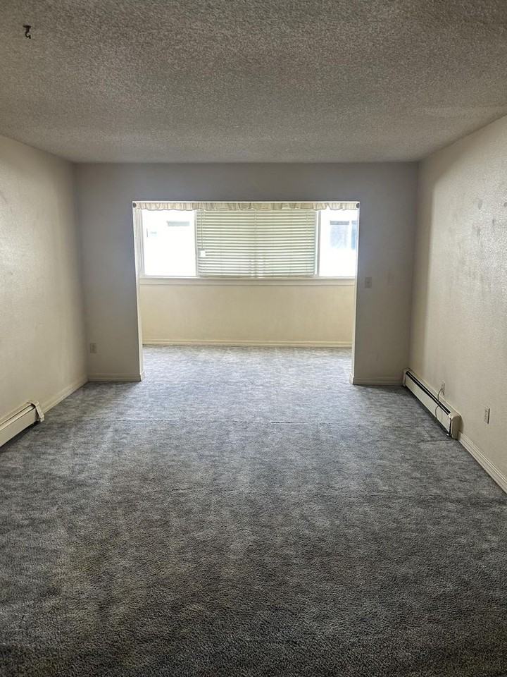 1135 Florida Rd - Photo 3 of 23