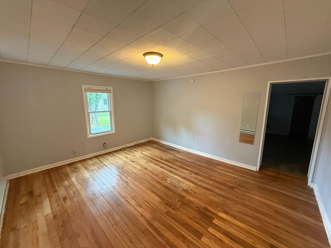 1315 Giles Rd - Photo 2 of 22