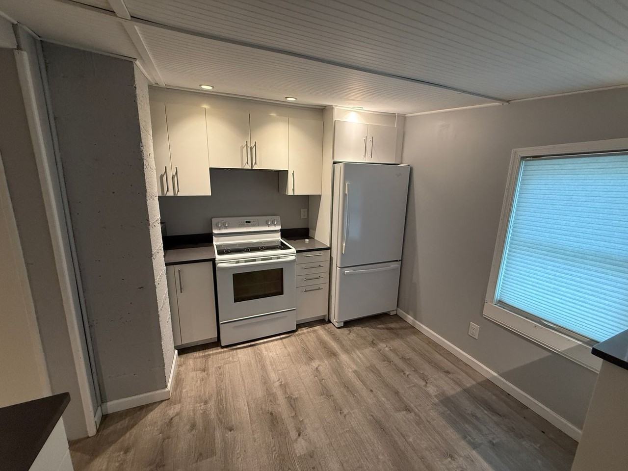 1315 Giles Rd - Photo 3 of 22