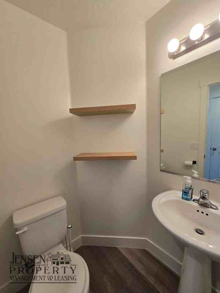 3187 E Halo Ln - Photo 7 of 34