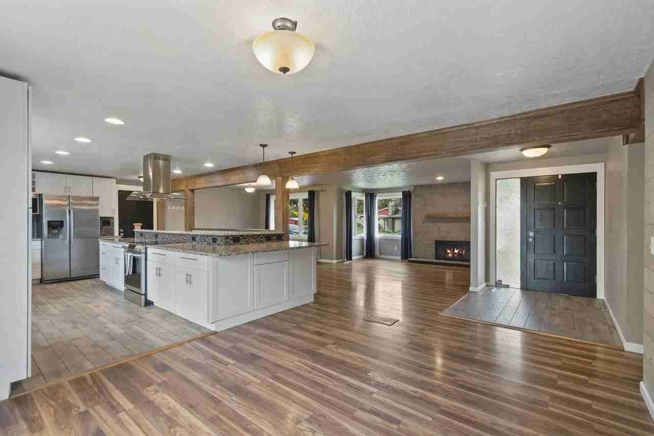 11807 N Whitehouse St - Photo 2 of 29