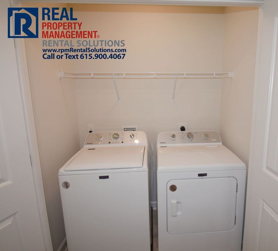 1208 Foxton Ln - Photo 6 of 20