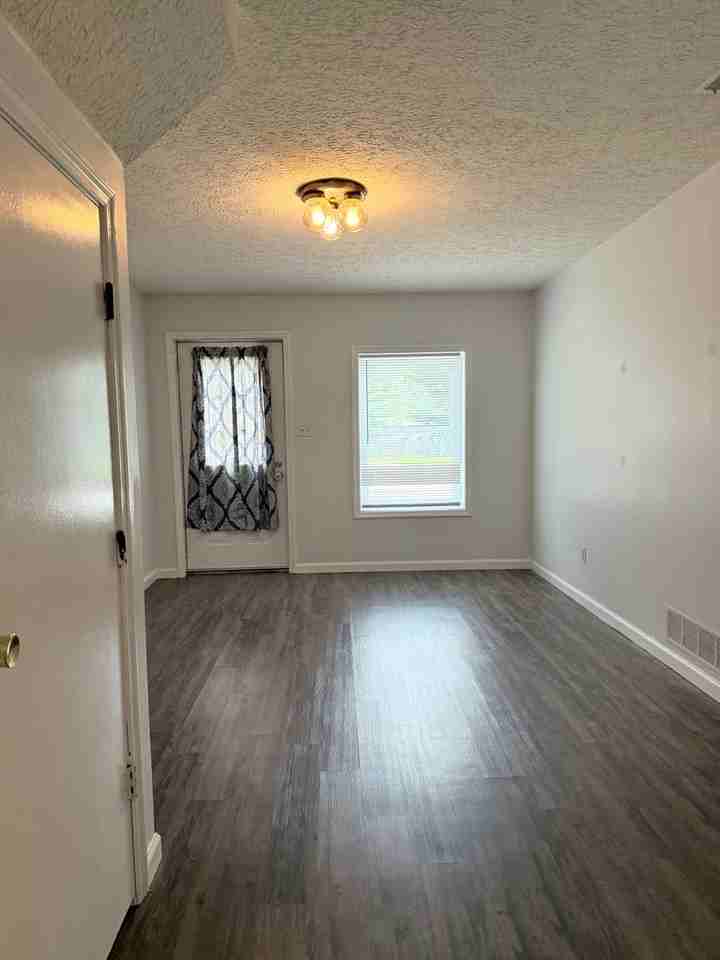 3505 W Festive Dr - Photo 2 of 19
