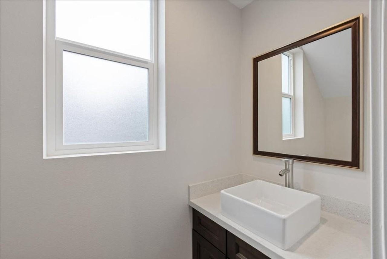 4237 E Pratt Ave - Photo 7 of 11