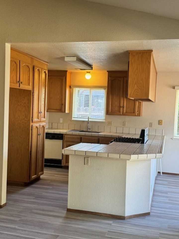 567 Shell Dr - Photo 6 of 20