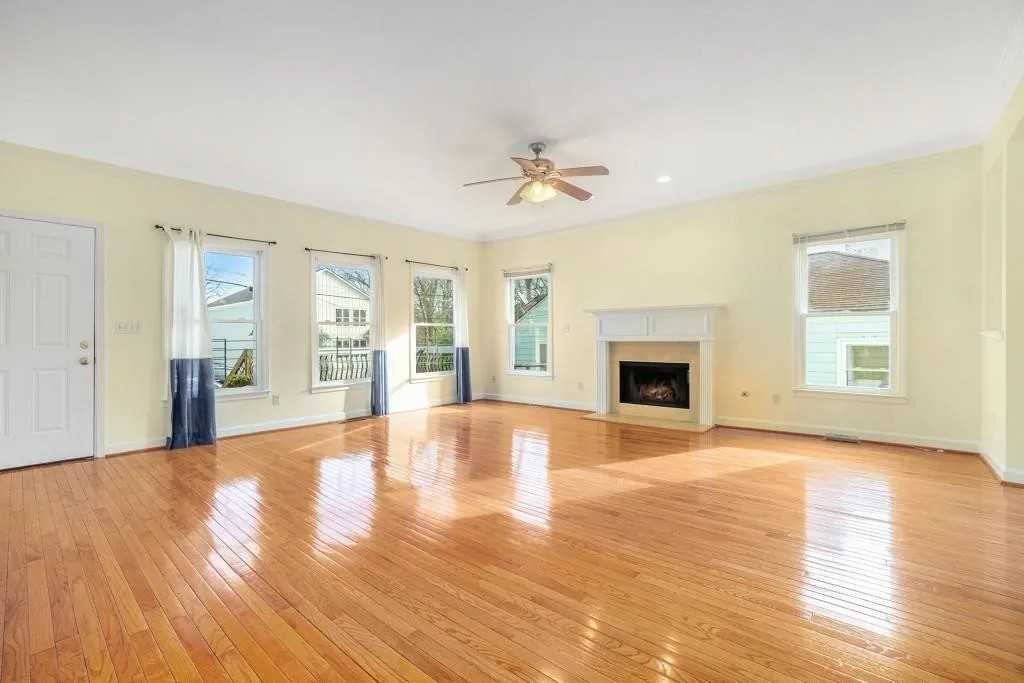 167 Vanira Avenue Southeast - Photo 2 of 27