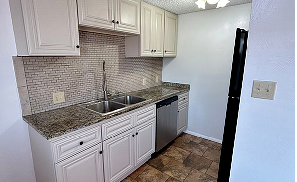 Boardwalk Apartments - Photo 4 of 45