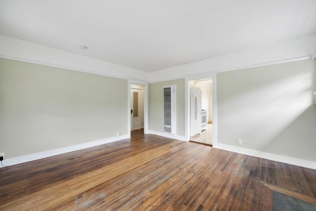 751 W 7th Ave - Photo 6 of 25