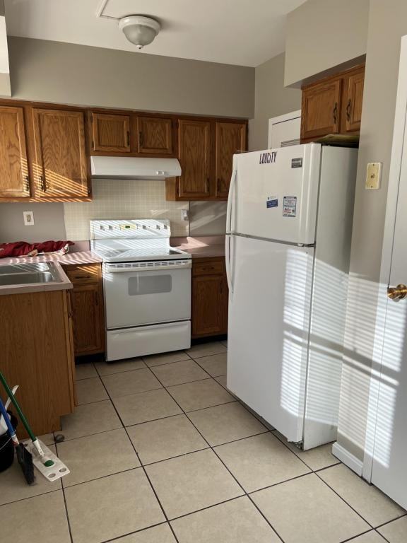 1850 Mccloskey Ave - Photo 6 of 13