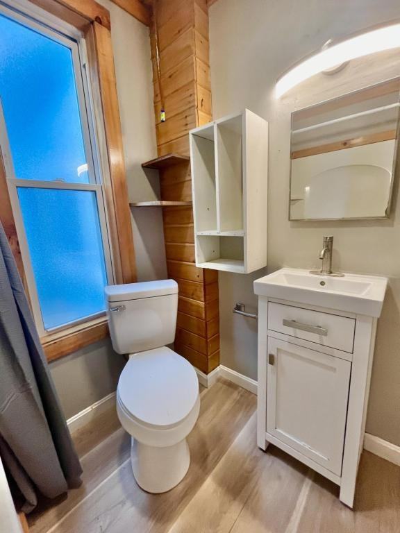 153 Horton St Apt 1r - Photo 5 of 9