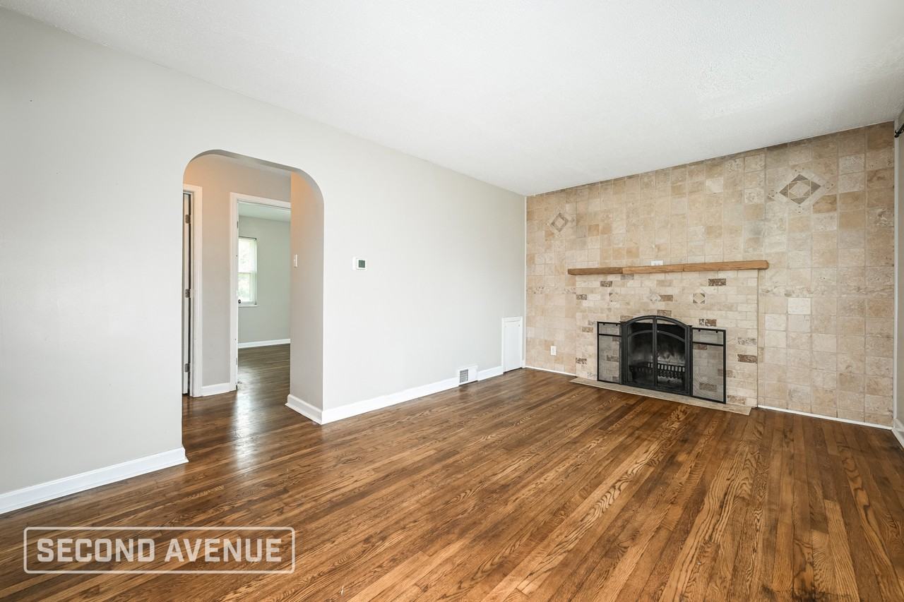 1247 Cascade Rd - Photo 4 of 28