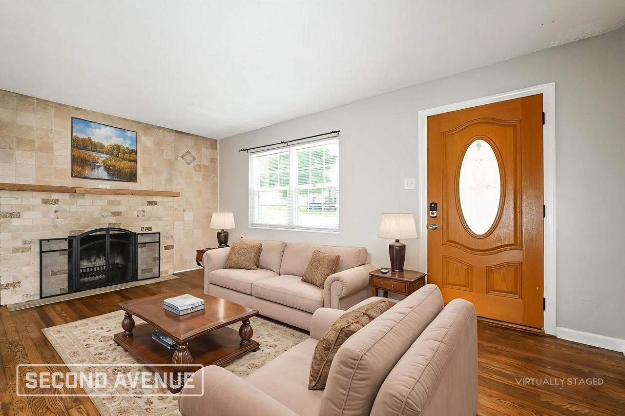 1247 Cascade Rd - Photo 2 of 28