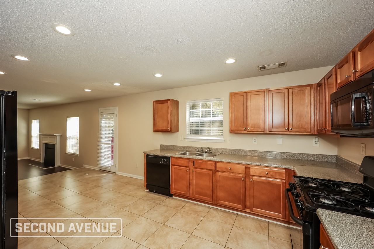 7015 Bonnes Blvd - Photo 4 of 28