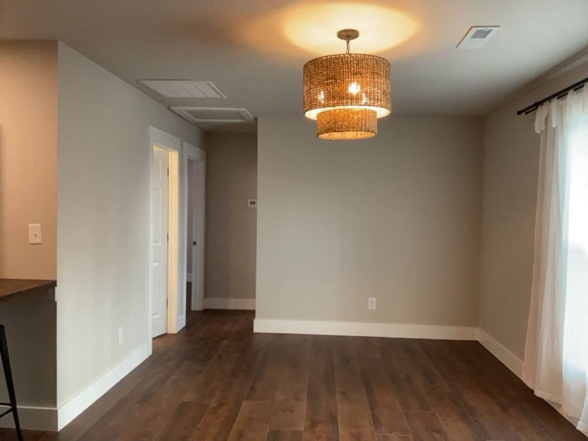 625 Rivermont Rd - Photo 3 of 10