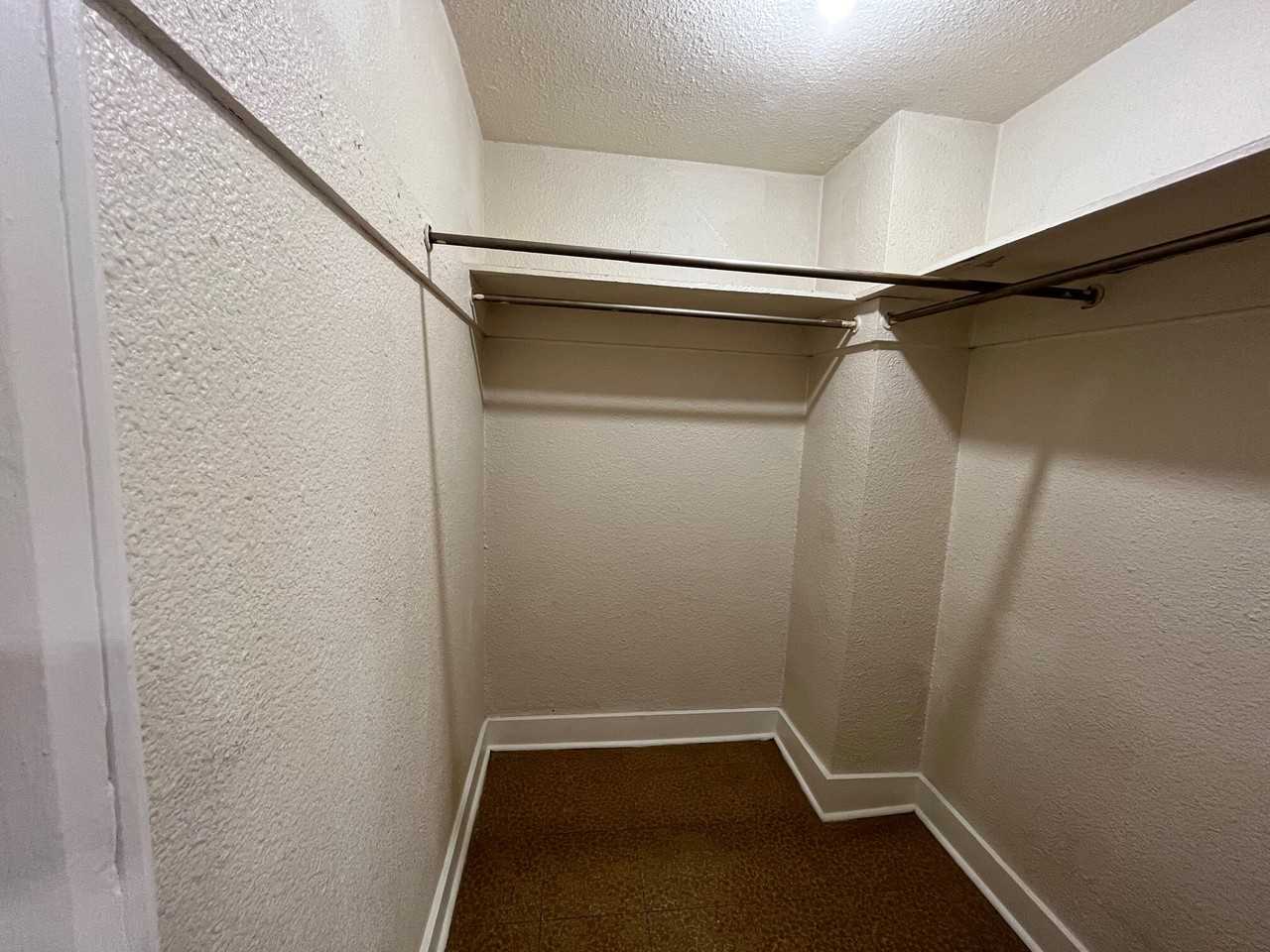 500 N Negley Ave #8 - Photo 3 of 23