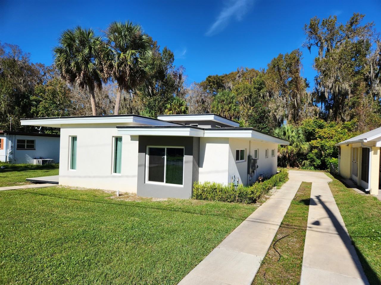 513 Mulholland Park - Photo 2 of 13