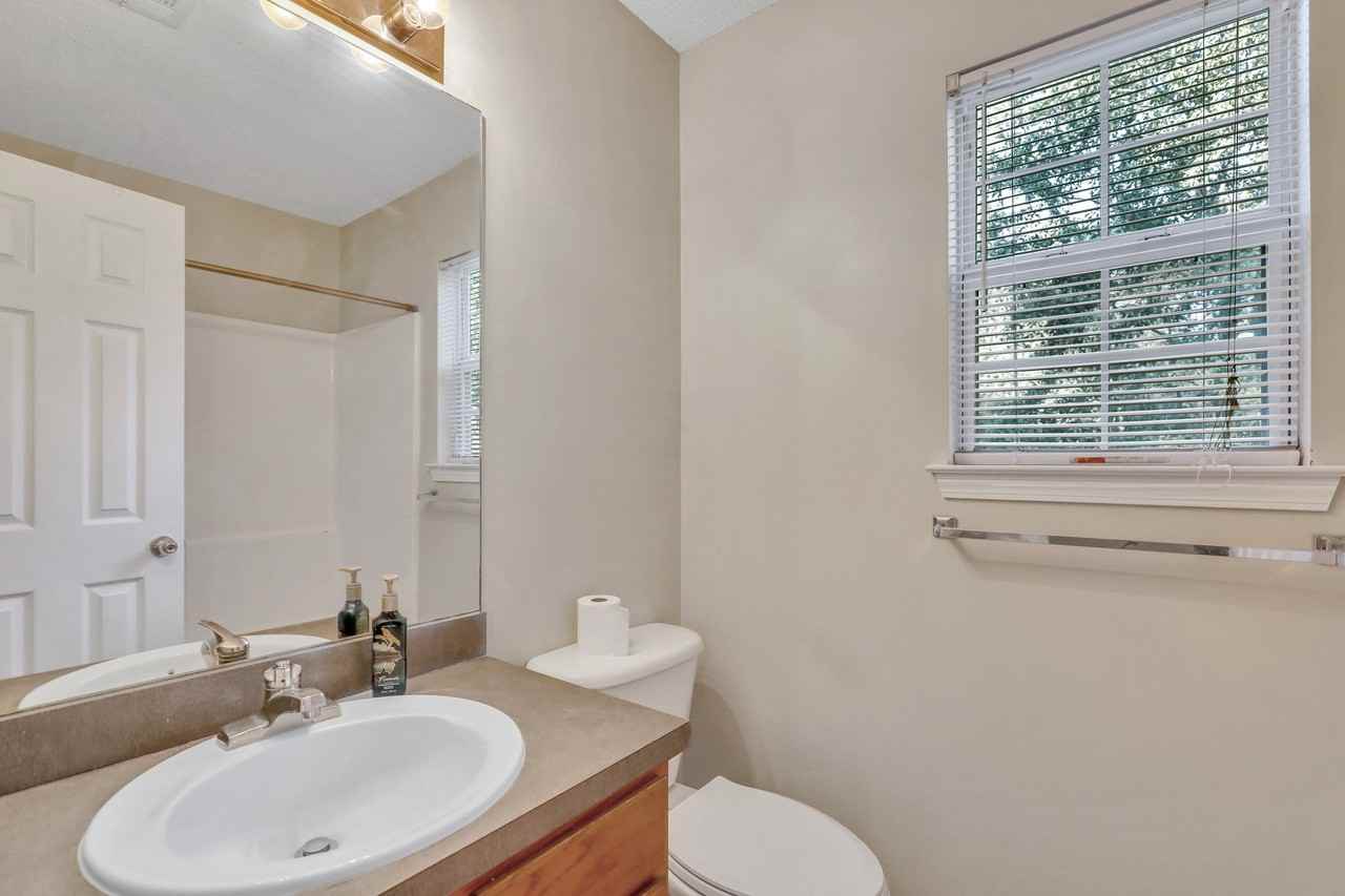 102 Silverton Rd - Photo 6 of 29