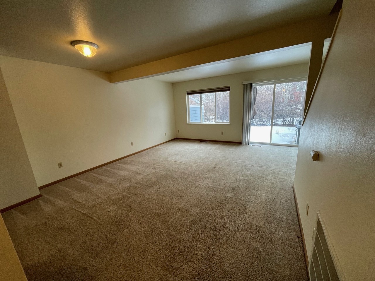 2402 Daws Dr #B - Photo 4 of 16