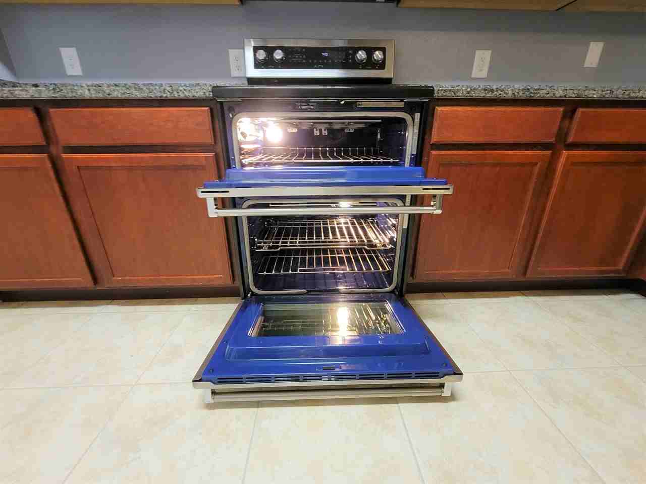 553 Shirley Dr - Photo 2 of 47