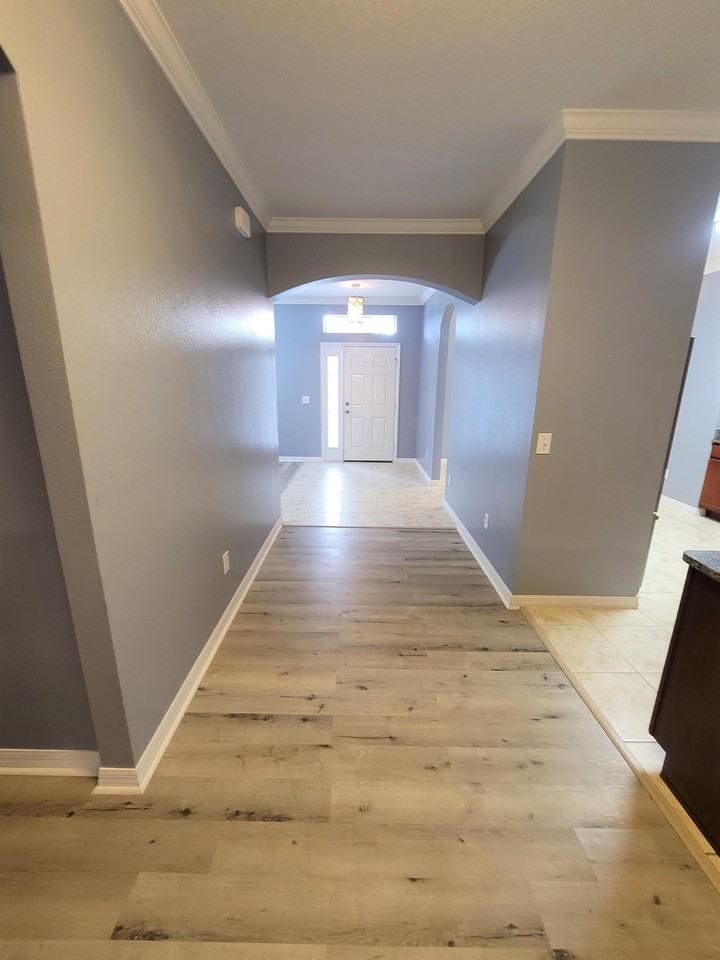 553 Shirley Dr - Photo 7 of 47