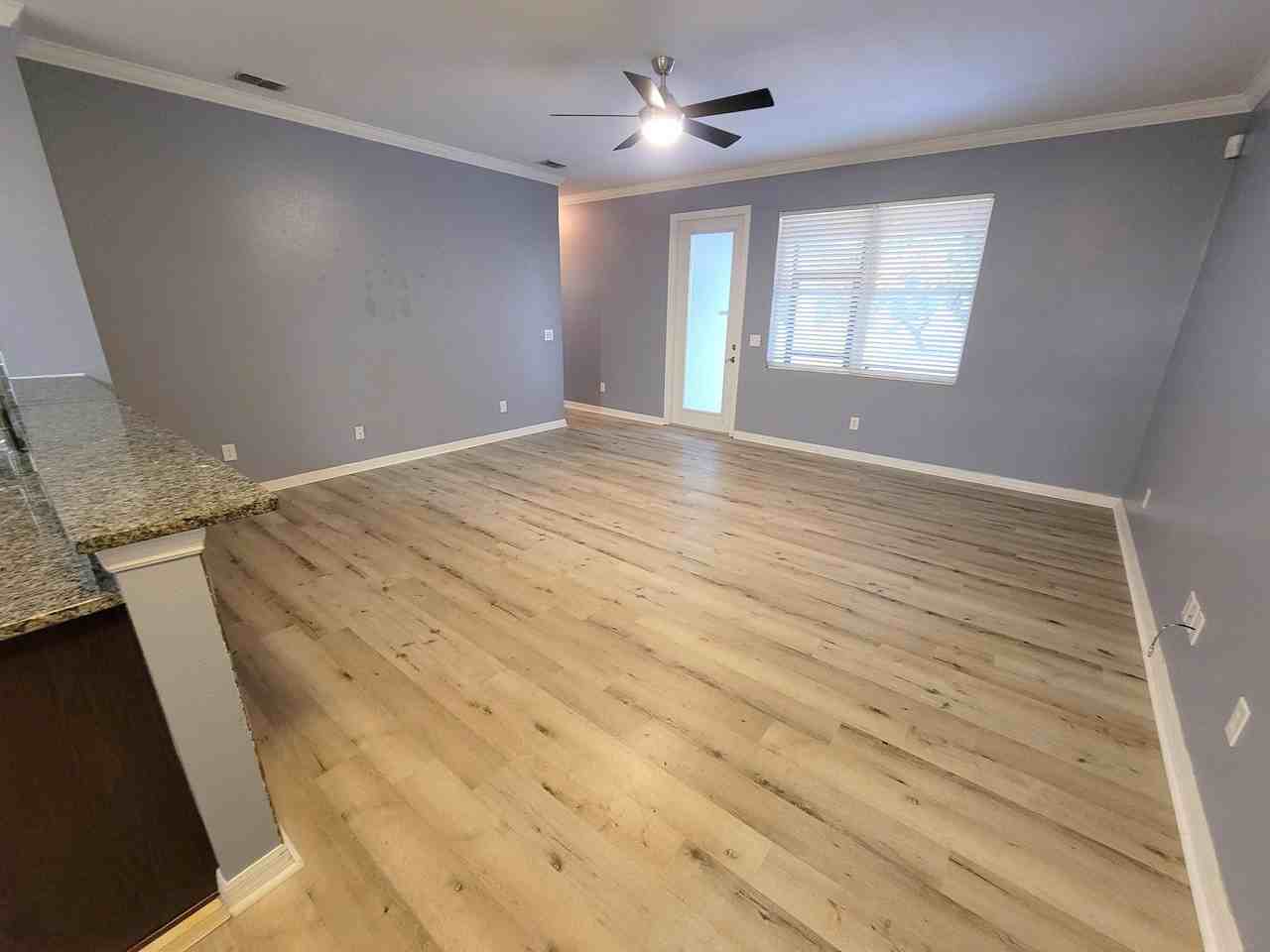 553 Shirley Dr - Photo 6 of 47