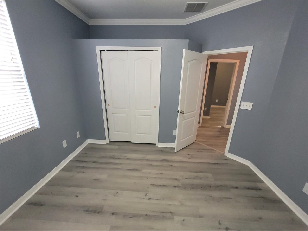 553 Shirley Dr - Photo 5 of 47