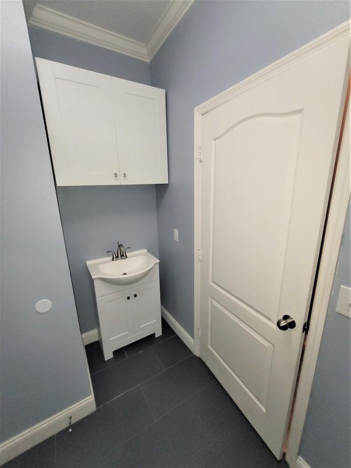 553 Shirley Dr - Photo 6 of 47