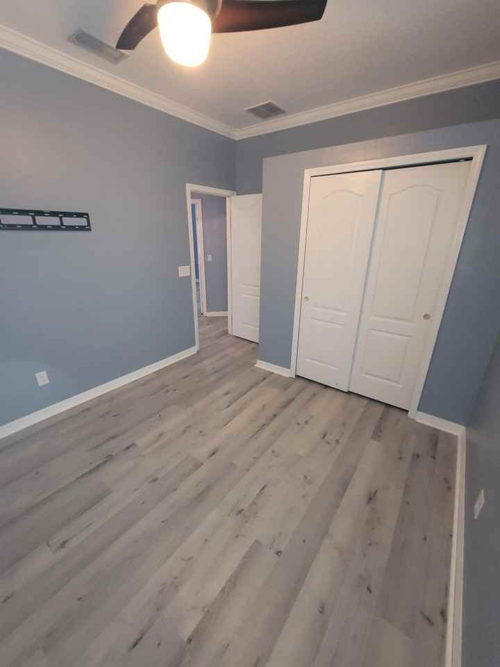 553 Shirley Dr - Photo 2 of 47