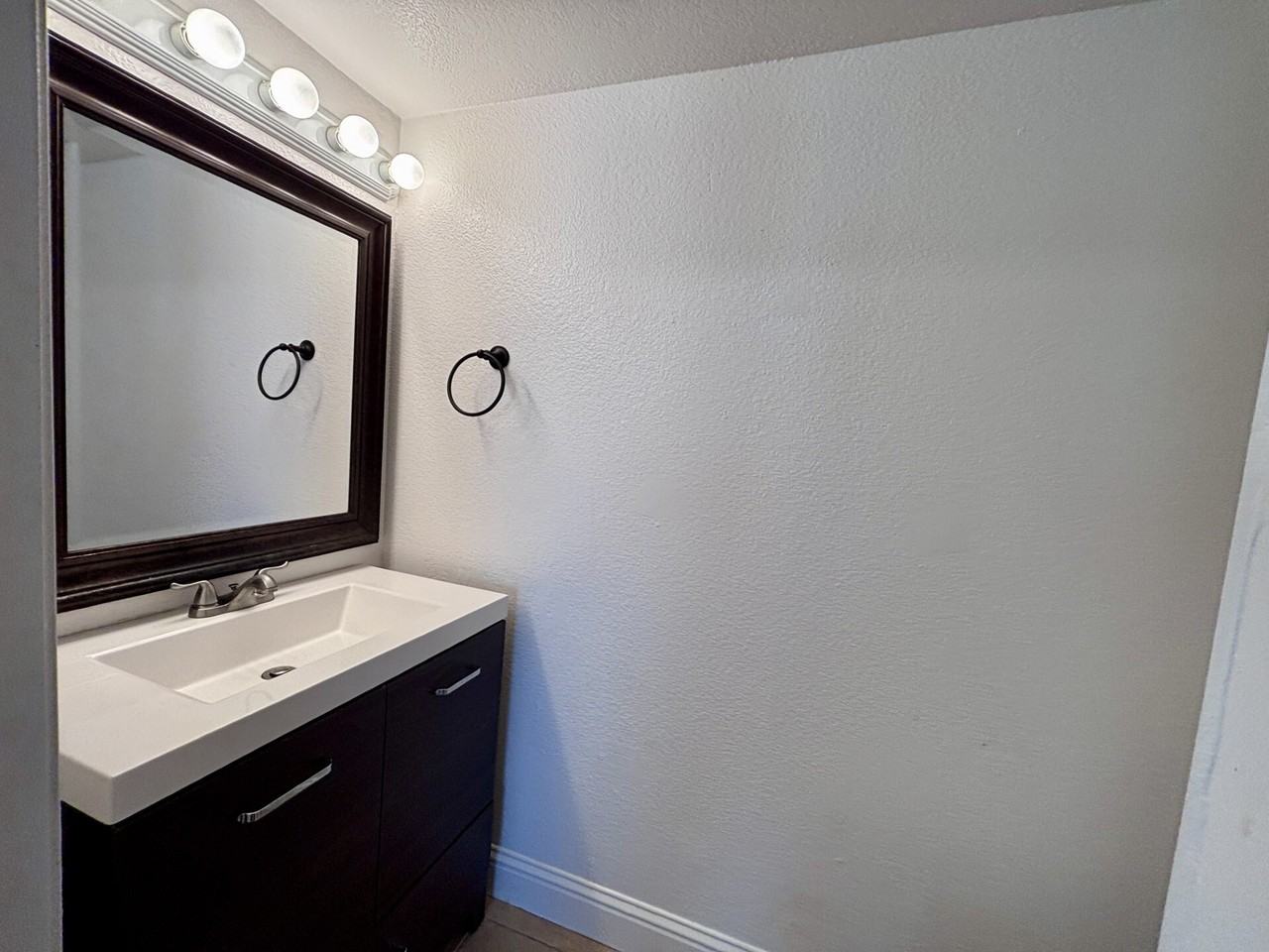 1002 Devonwood #1 - Photo 3 of 21