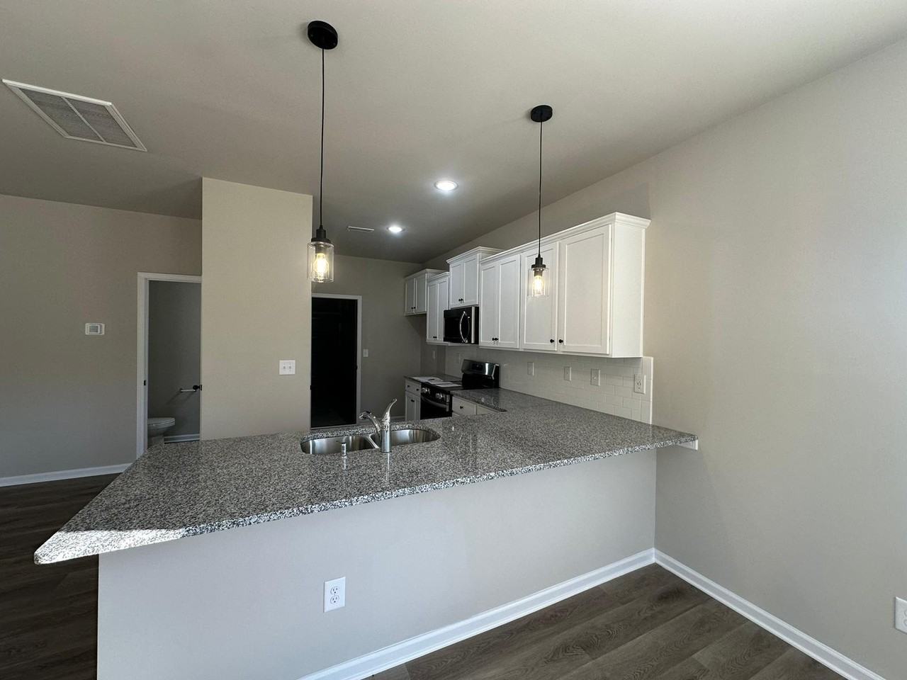 9050 Stoney Waters Ct - Photo 4 of 40