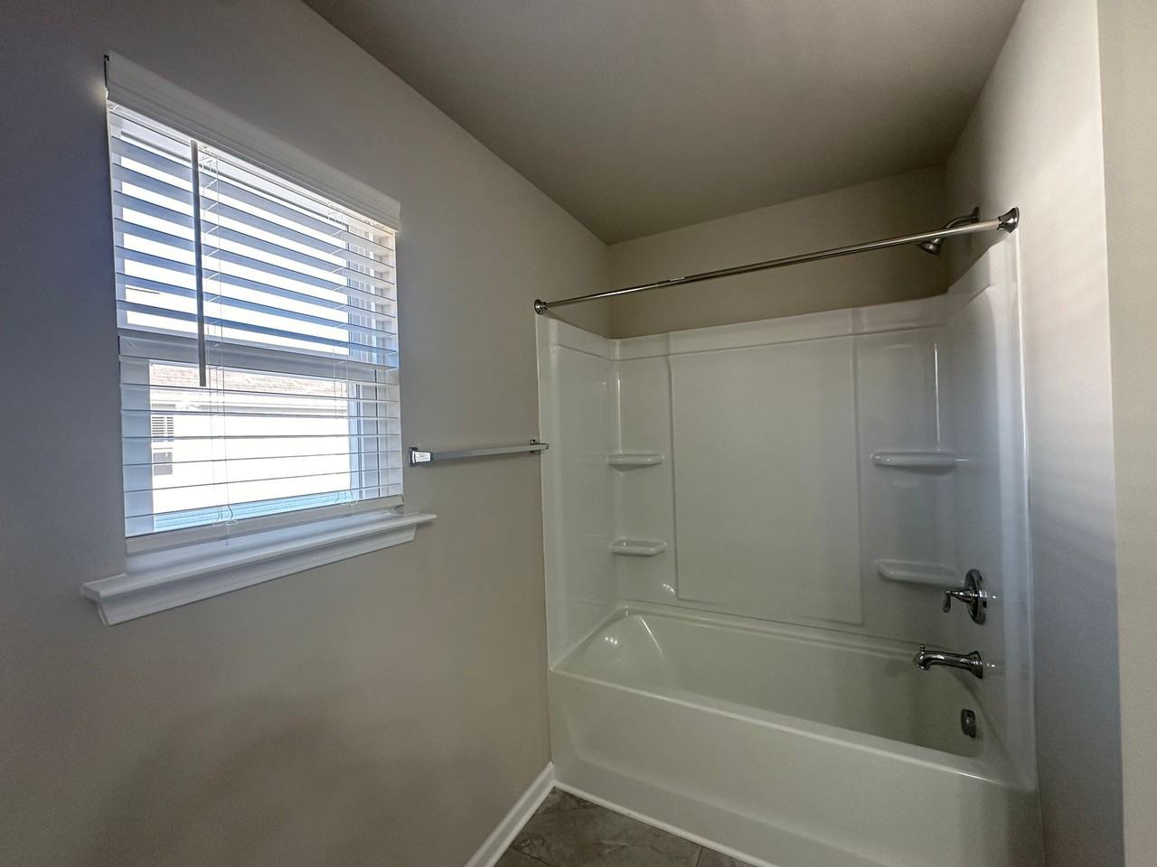 9050 Stoney Waters Ct - Photo 6 of 40
